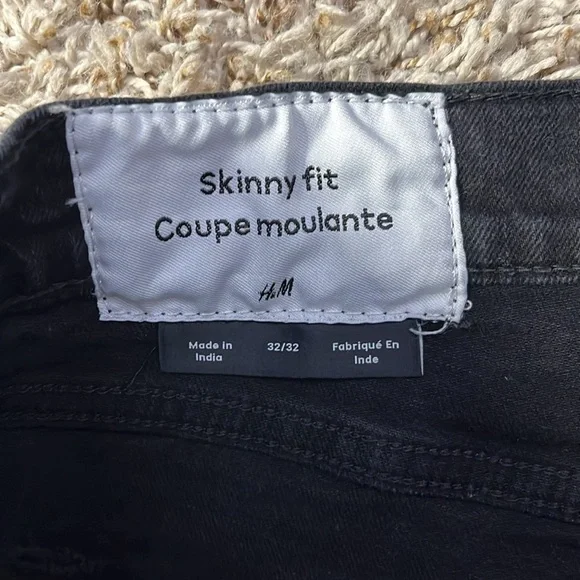 H&M Skinny Fit Ripped Jeans Mens US Size 32x32 - Picture 2 of 3